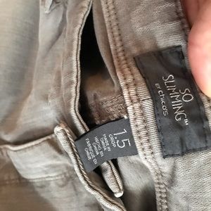 So slimming by Chico’s crop straight jeans /size L